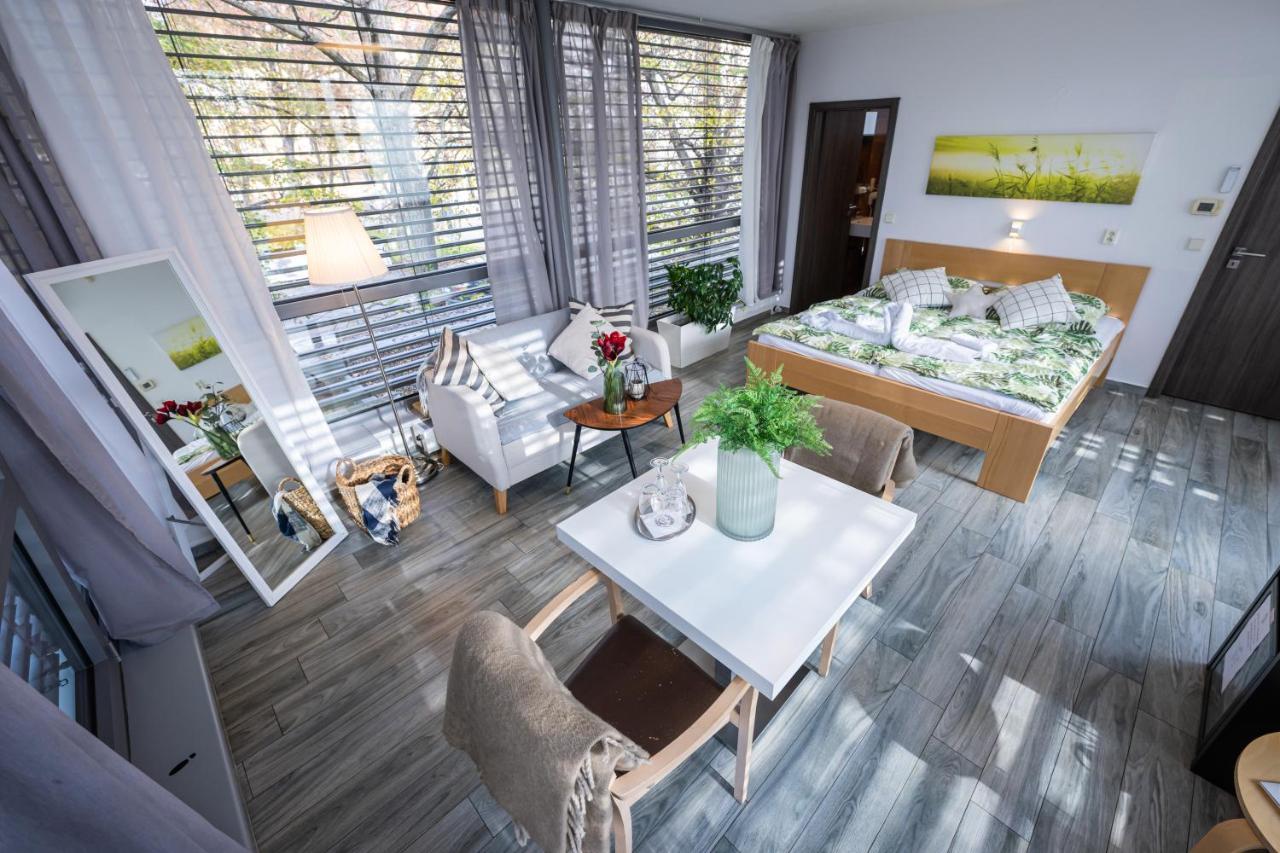 Bed and Breakfast Atelier Lanna Чеське Будєйовіце Екстер'єр фото